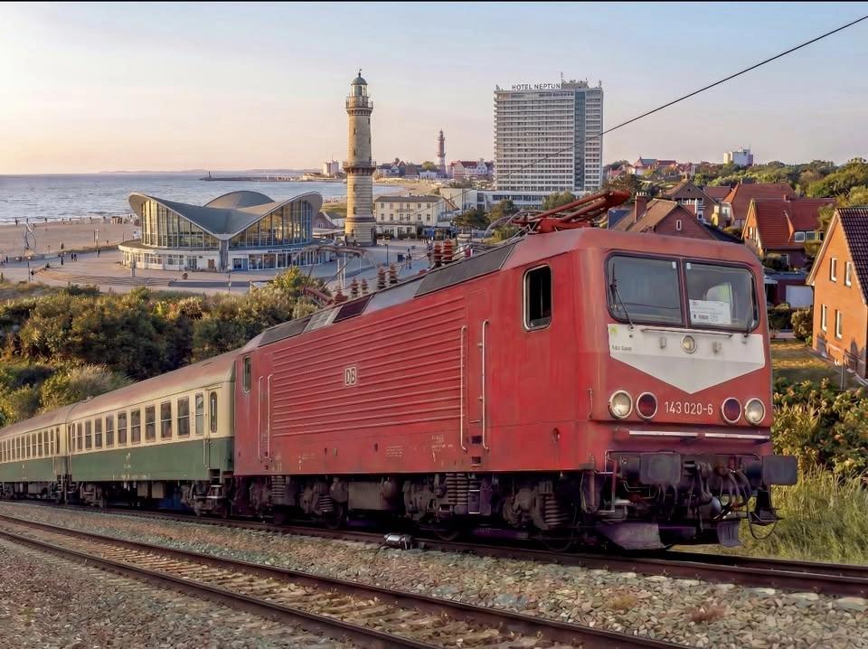 Strand Express von Leipzig via Halle, Magdeburg nach Warnemünde zur Warnemünder Woche