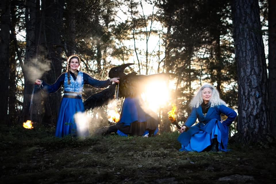 Korpen och elden med Teater Sláva