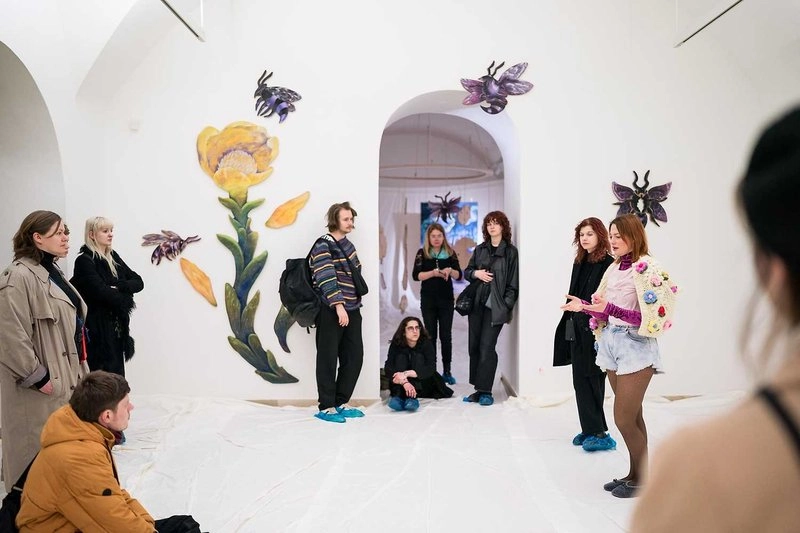 Komentovaná prohlídka & Artist talk Plevel–Človíček