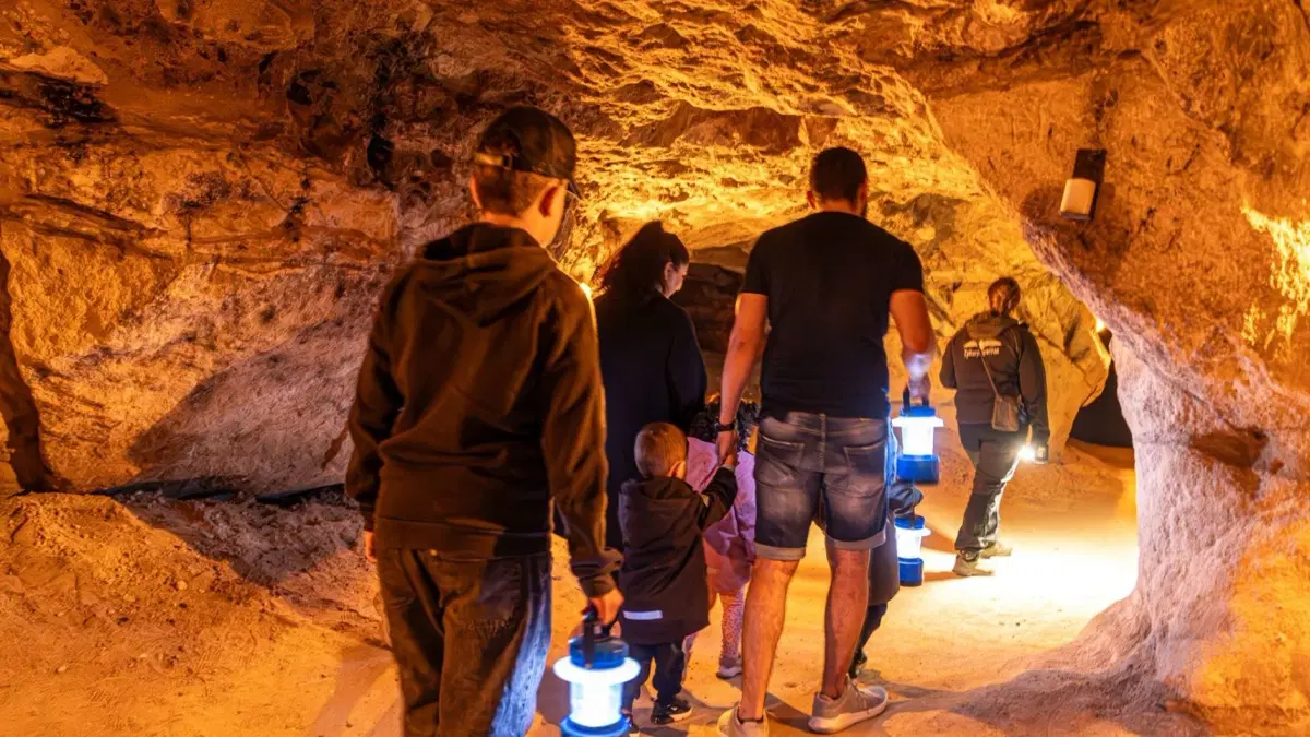 Guidad tur i Tykarpsgrottan / Guided Tour of Tykarpsgrottan