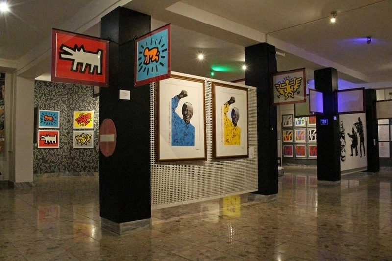Street–art vs. Pop–art