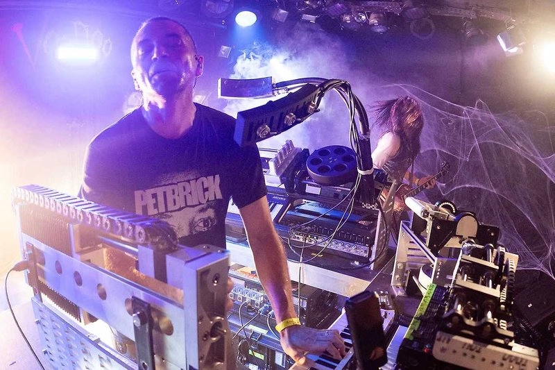 Author & Punisher + Fange