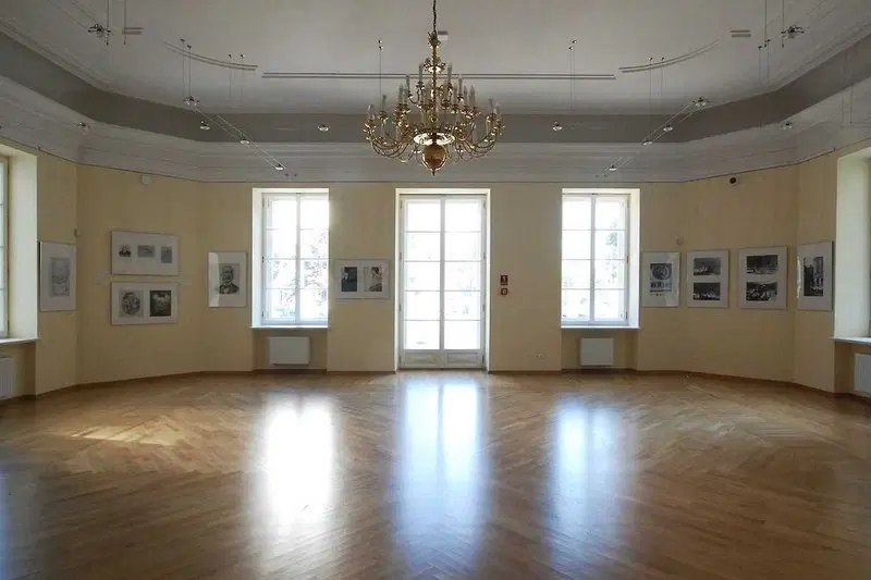 History of the Przebendowski/Radziwiłł Palace