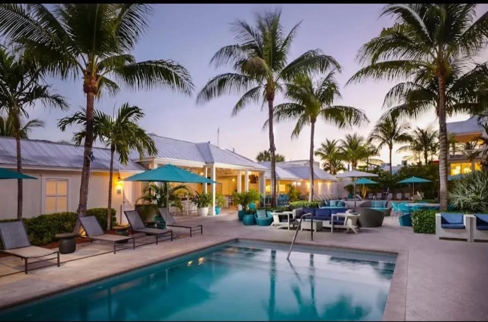 Women Who Explore Florida Summer Fun Pool Party
