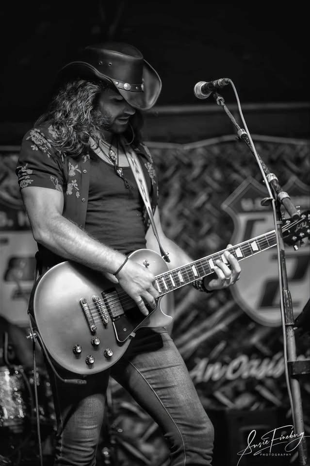 Vern Daysel solo @ Riverside Cafe - Vero Beach