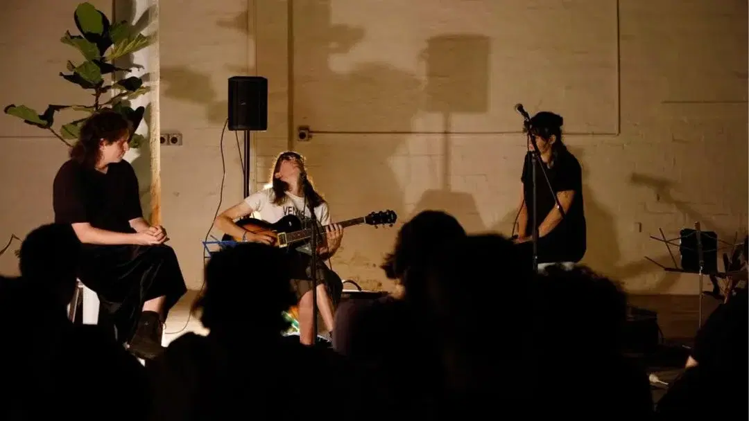 PASS PAUSE PLAY acoustic and songwriters music night.