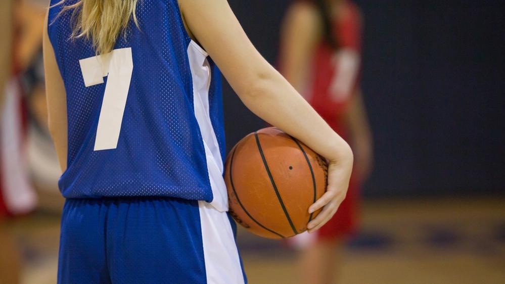 Bollsporter för tjejer på Värner Rydénskolan