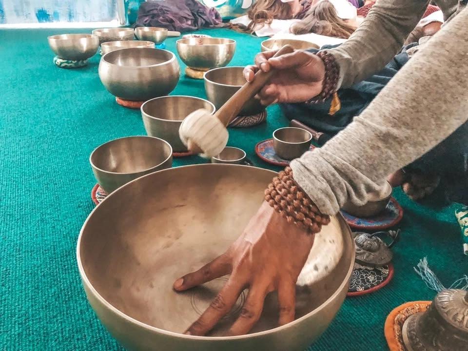Himalayan Singing Bowls (Nepál) / 15.6.