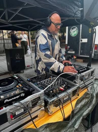 DJ Camille – Latin Street