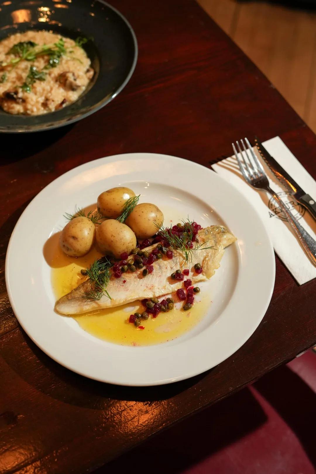 Akkurat Bar & Restaurang