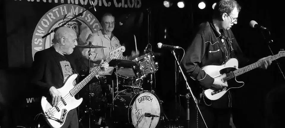 James Oliver Band -First time at the Pharmacie