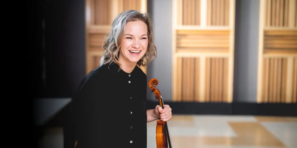 Hilary Hahn performs Mozart