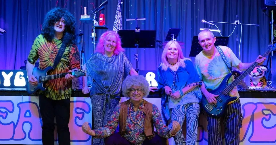 60's pop & 70's glam rock with Cygnus Revival