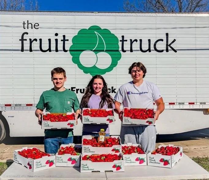 Denton TX Florida Strawberry Truckload Sale ๐