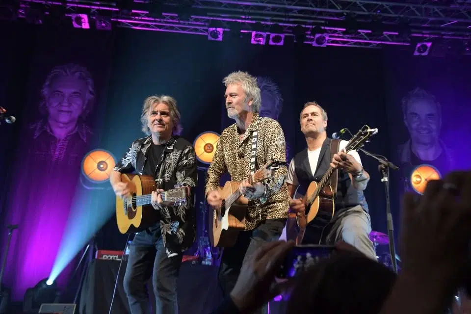 Frontm3n = Ausverkauft!