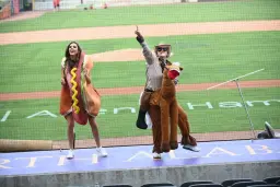 Country Night & Cowboy Hat Giveaway - May 2