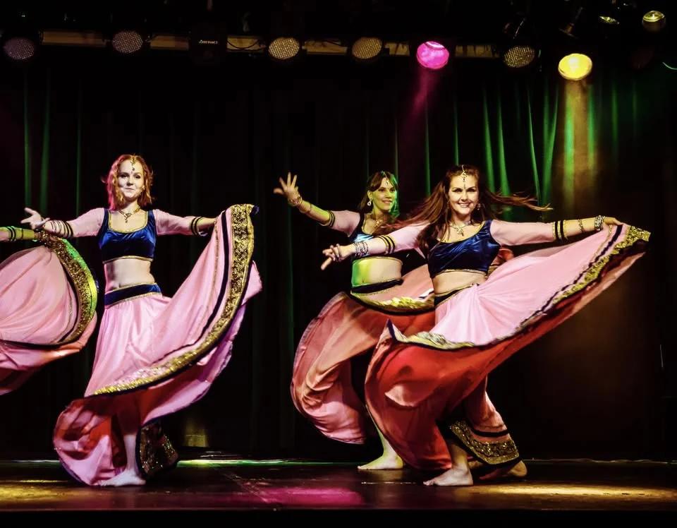 Prova På & Dansa Bollywood