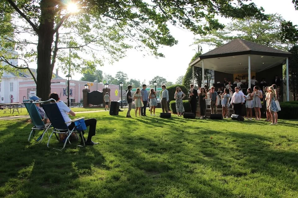 FHS Jazz Ensemble and Jazz Choir in Concert on the Commons