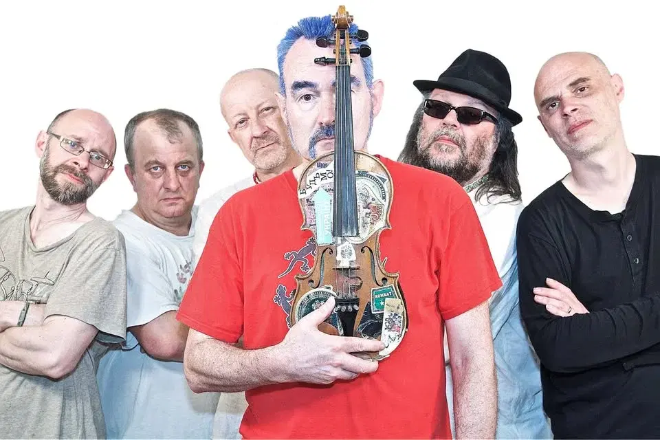 THE UKRAINIANS. LIBERATION TOUR 2026 # Klub RE