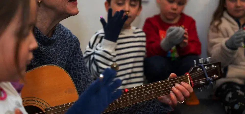 Efter föris på Scenkonstmuseet: Musiklek (https://somo-app.com/e/efter-foris-pa-scenkonstmuseet-313)
