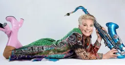 Linda Rapp med sin saxofon