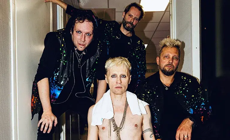 Technicolour // On The Rocks