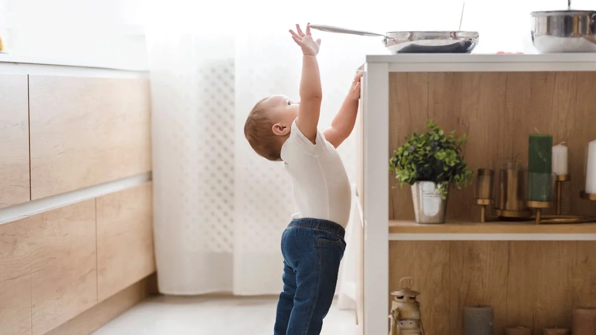 First aid for Babies & Children (0-8 yrs): Injuries and Choking (in English)