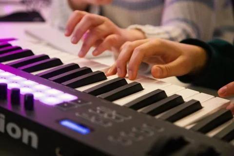 🎹 Creative Electronic Music Jam Session 🎶