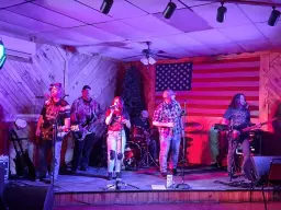 Long Story Short @ Hull's Landing