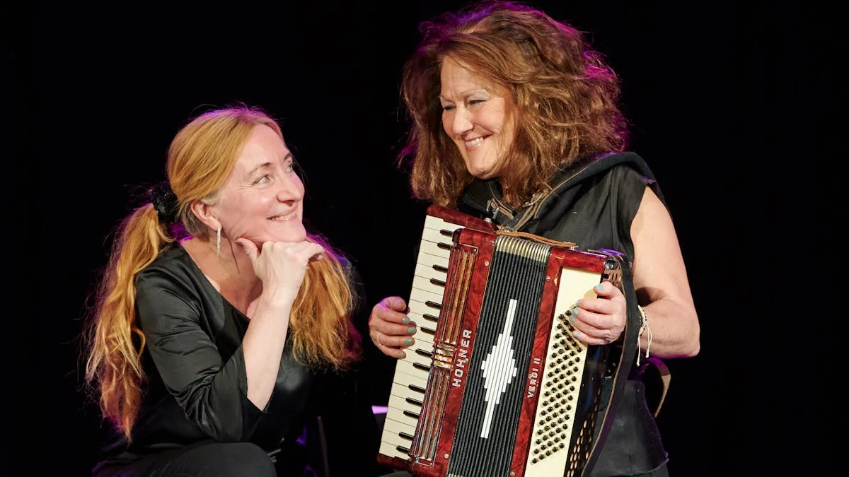 Två stolar och andra funderingar