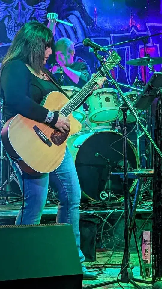 True Tonic Duo plays Boil Bay in N. Chesterfield