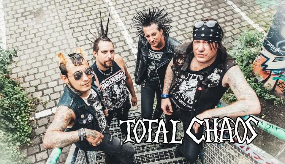Total Chaos / Noogy / Sketchball @ No Class