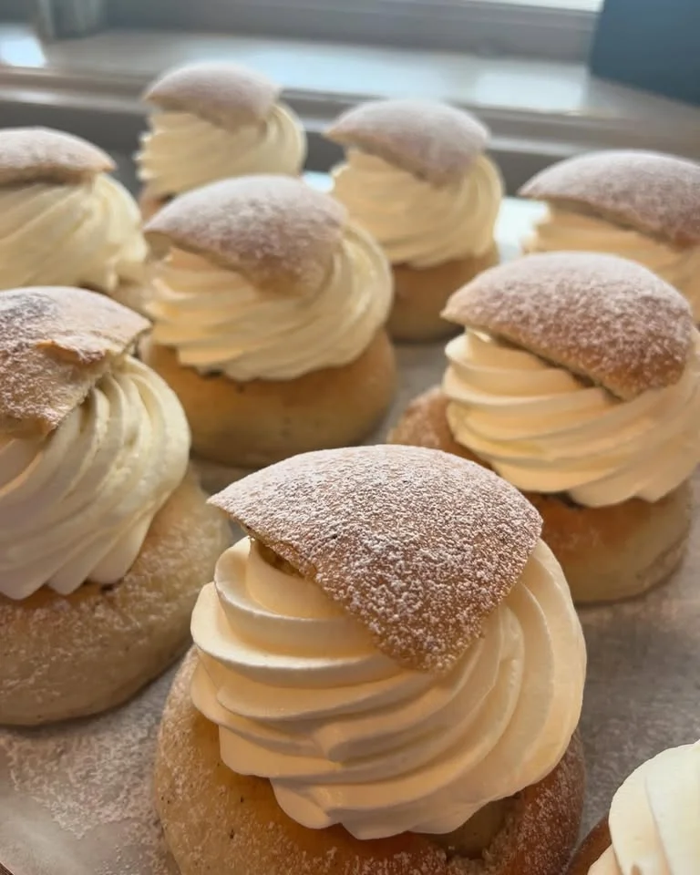 Fettisdagen/Semmeldagen på Lilla Stenugnsbageriet