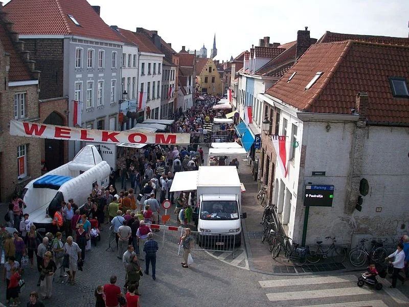 BRADERIE IN DE LANGESTRAAT!!!