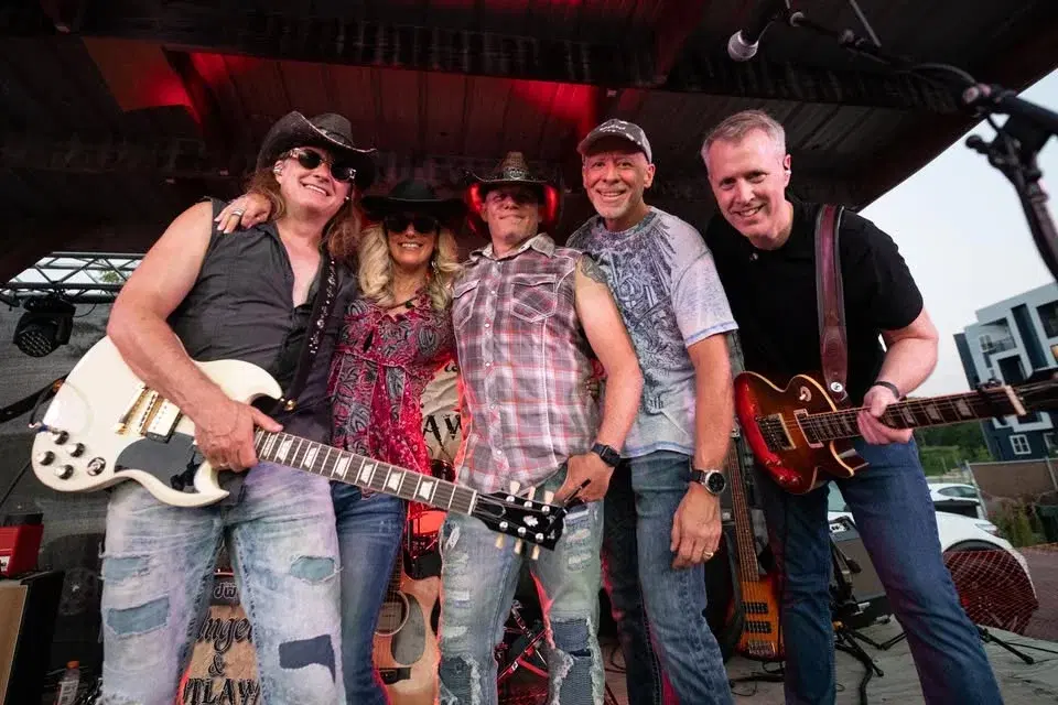 Angels & Outlaws at Bowl A Vard!