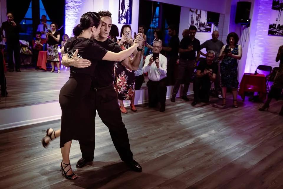Workshop + Guided Practica with Maxi & Jesica @Tango House