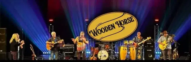 Wooden Horse Unplugged at Sneekers Cafe!