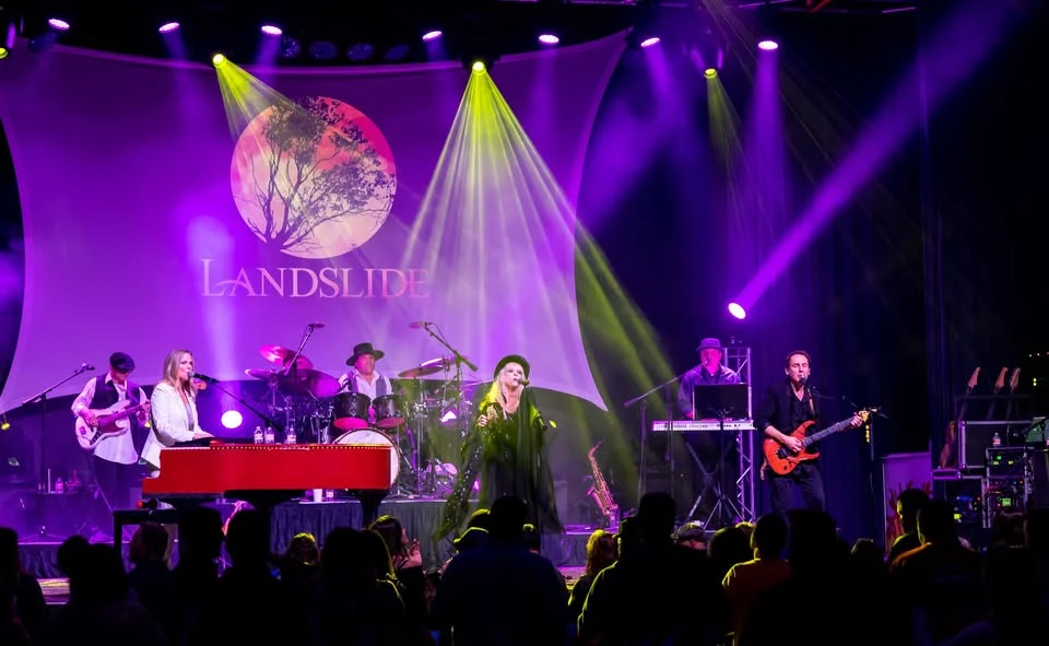 FleetwoodMac tribute "Landslide" @ Sac Co. Fair - Sac IA