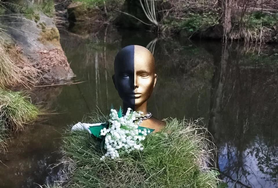 What it feels like for a girl výstava