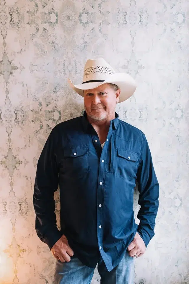 Tracy Lawrence: No Alibis Tour