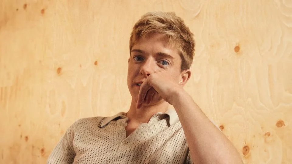 Mae Martin: The Possum