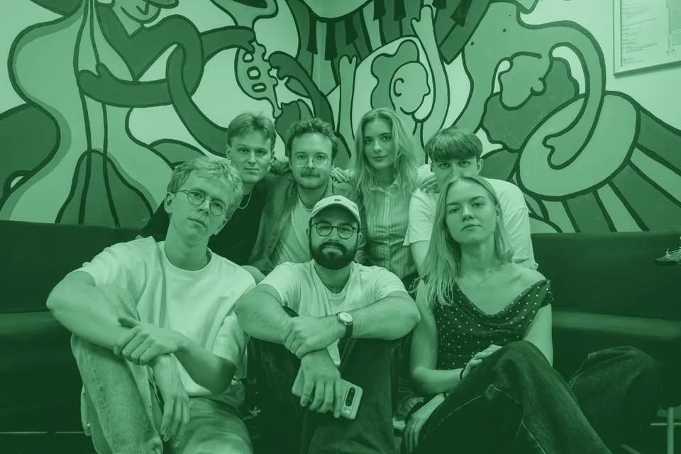 DOTS LIVE PÅ ENGELEN