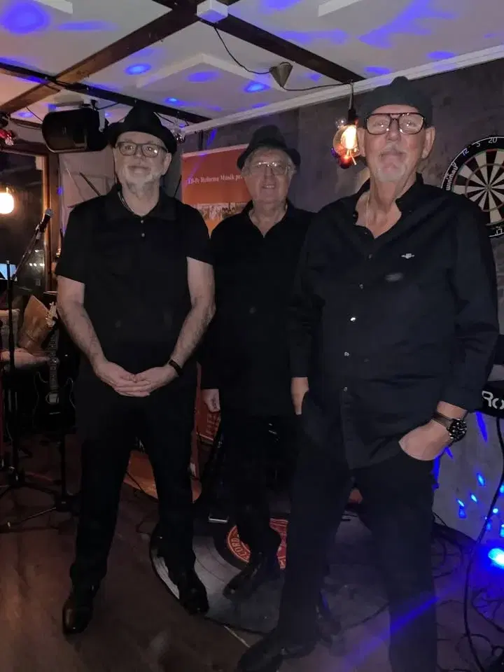 Fredagsröj på Porter-P med rock-, pop-, blues-, country och texmexlåtar! Allt i en salig blandning!!