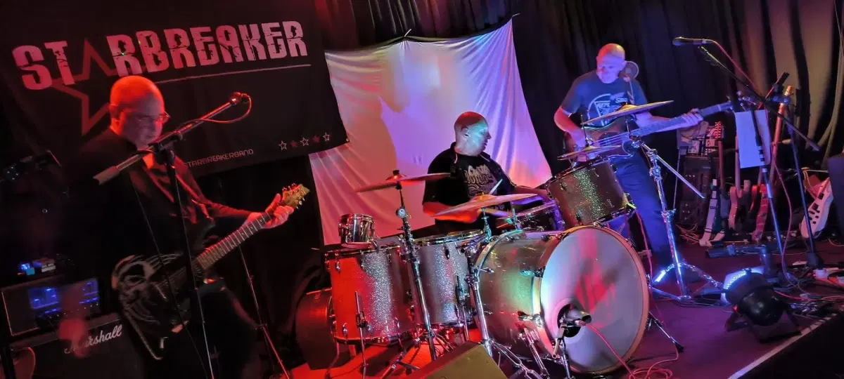 Starbreaker live @ The Live Lounge Sunderland