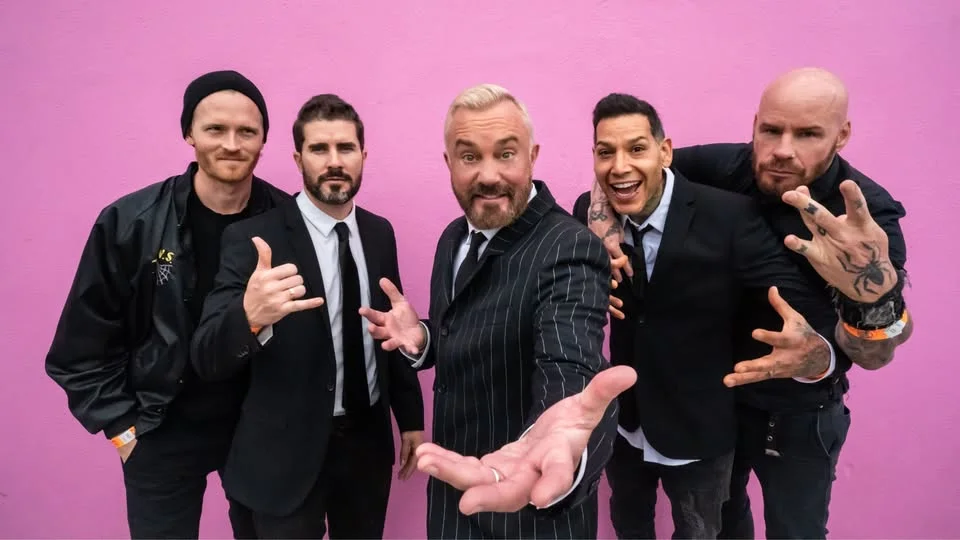 77’ présente : Goldfinger | Théâtre Beanfield