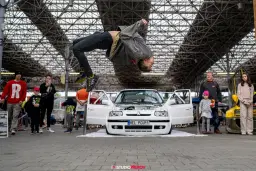 Výstava sportovních a upravených aut-