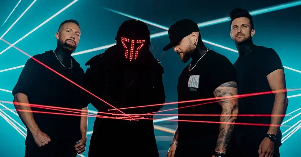 Smash Into Pieces till Furuvik Live!