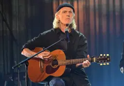 23/5 House of Blues presenterar John Holm — Sveriges kanske största musiklegend