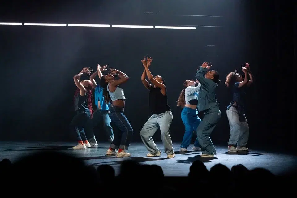 Oulouy /Paradox-Sal / Black / Woman