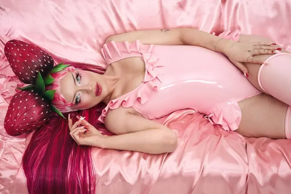 Naomi Jon - Strawberry Tour 2026